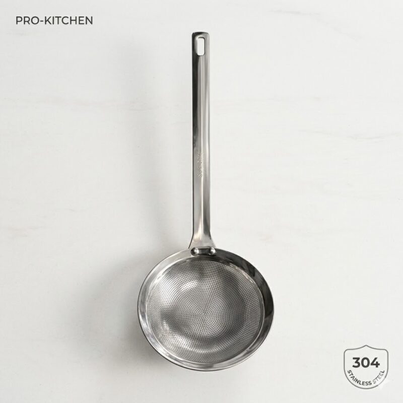 Spumieră profesională din inox 304 cu mâner lung, vedere frontală.