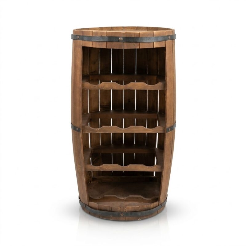 Suport pentru sticle de vin realizat manual dintr-un butoi de lemn masiv, design rustic cu rafturi orizontale, fundal alb.