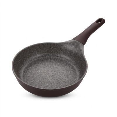 Tigaie pentru prăjit cu diametrul de 24 cm, înveliș interior antiaderent cu textură de granit și mâner maro, prezentată pe fundal alb.